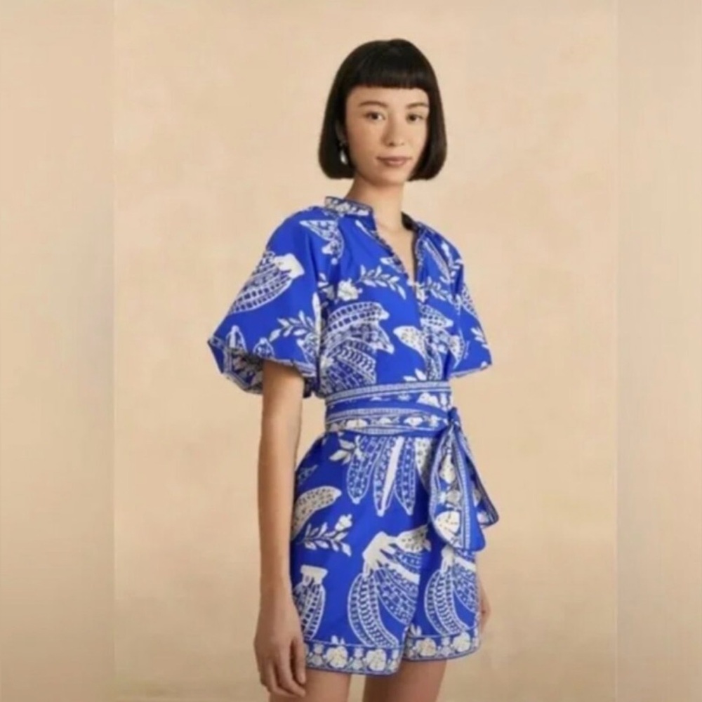 FARM Rio Blue and White Tropical Print Short Romper SZ XS PTP 19-20